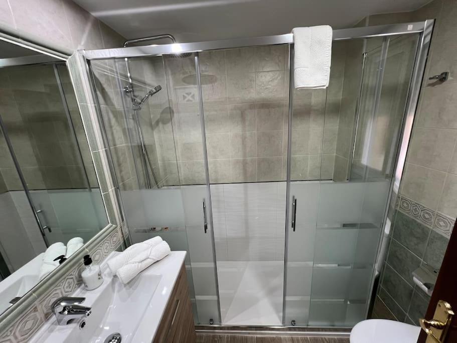 Piso En Linares Zona Centro Con Parking Gratis Lägenhet Exteriör bild